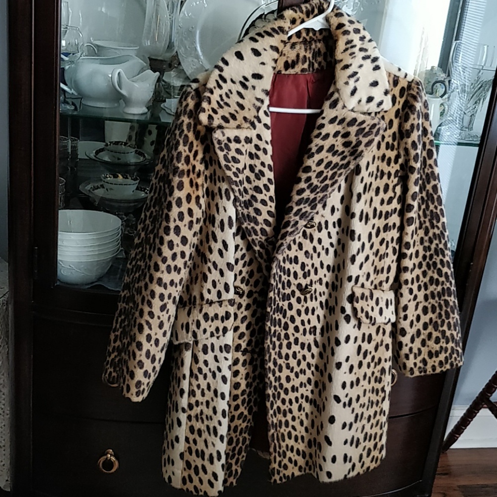 Vintage leopard / cheetah print coat